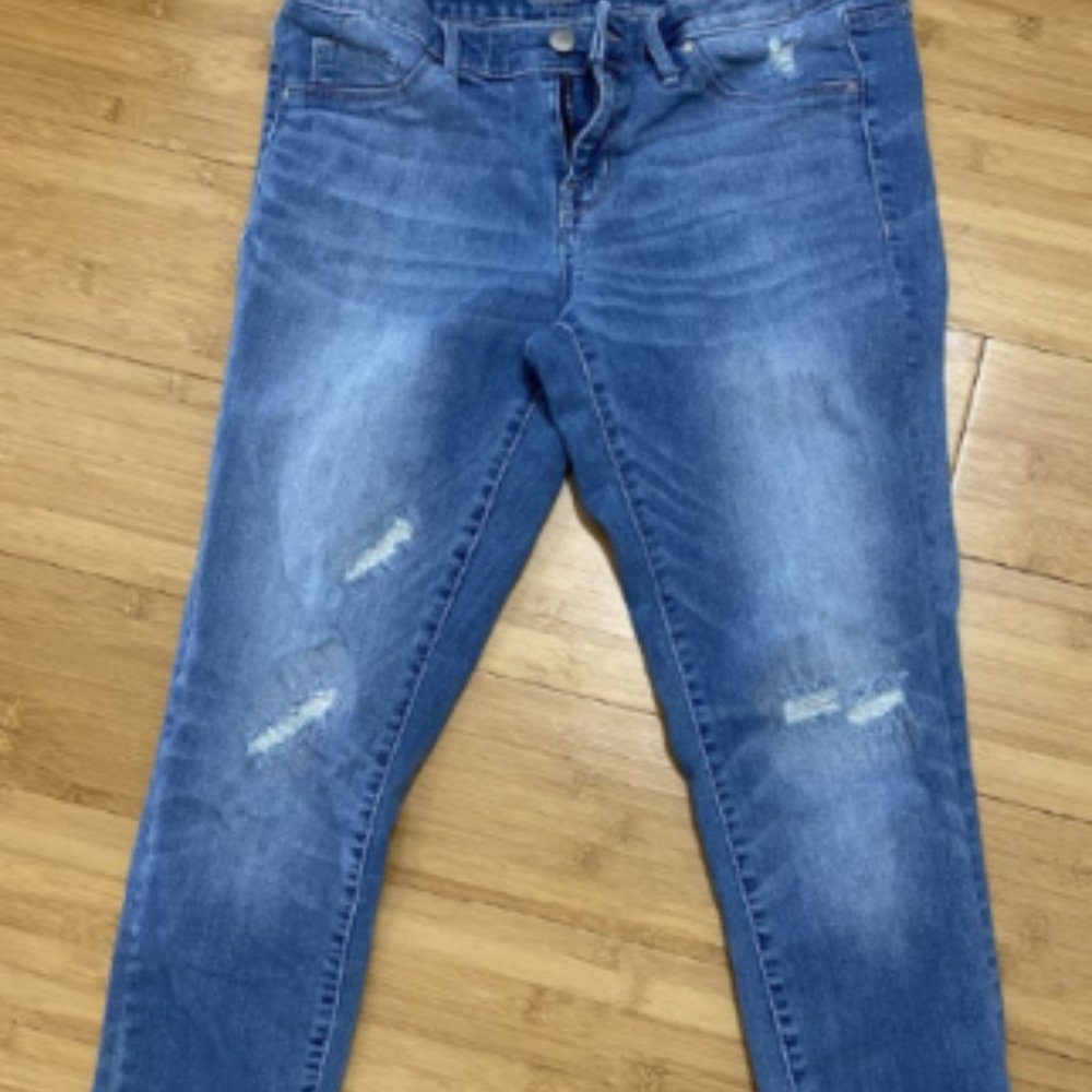 Ripped Mid-Waist Jean Jegging Capris